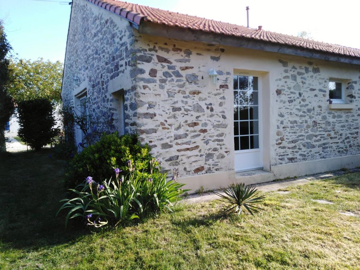 Gite Du Petit Gue Frossay Bagian luar foto